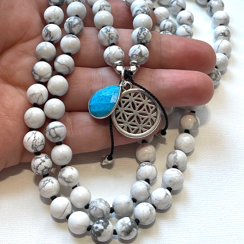 BRAND NEW Howlite Pendant Meditation Necklace and Yoga